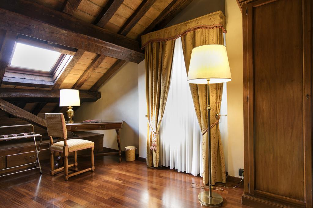 Albergo Delle Notarie Reggio nell'Emilia Buitenkant foto