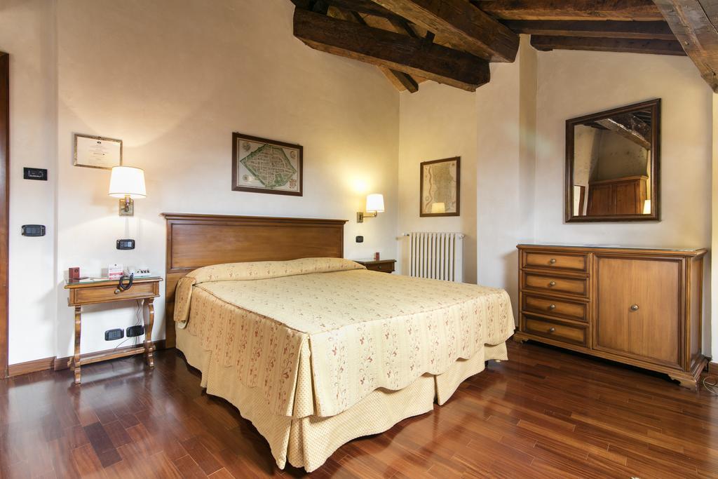 Albergo Delle Notarie Reggio nell'Emilia Buitenkant foto