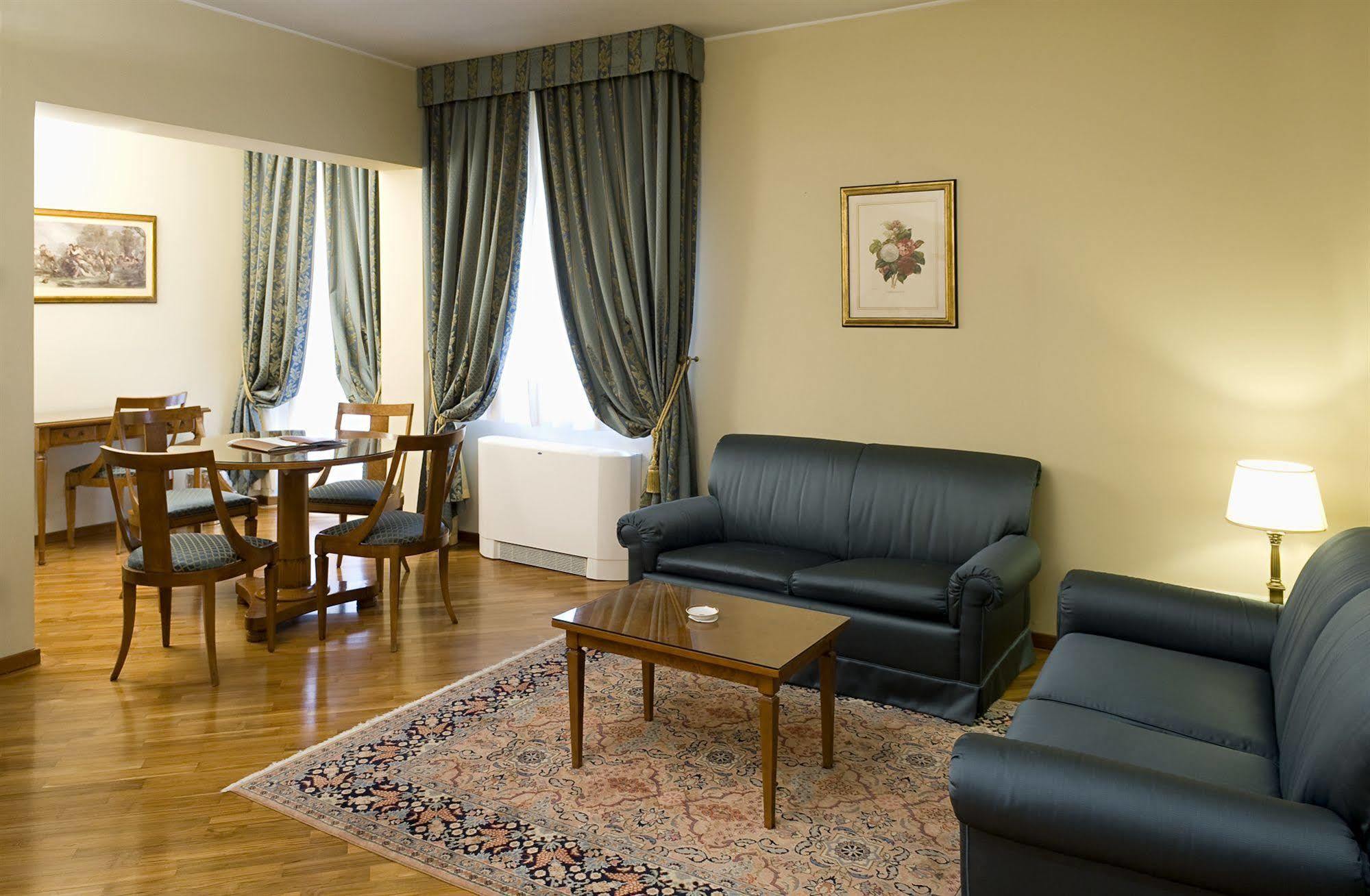 Albergo Delle Notarie Reggio nell'Emilia Buitenkant foto
