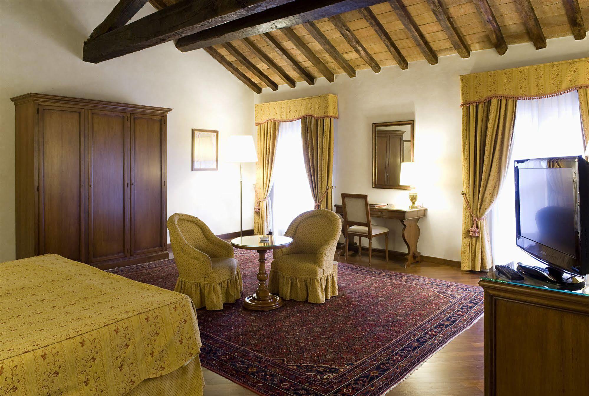 Albergo Delle Notarie Reggio nell'Emilia Buitenkant foto