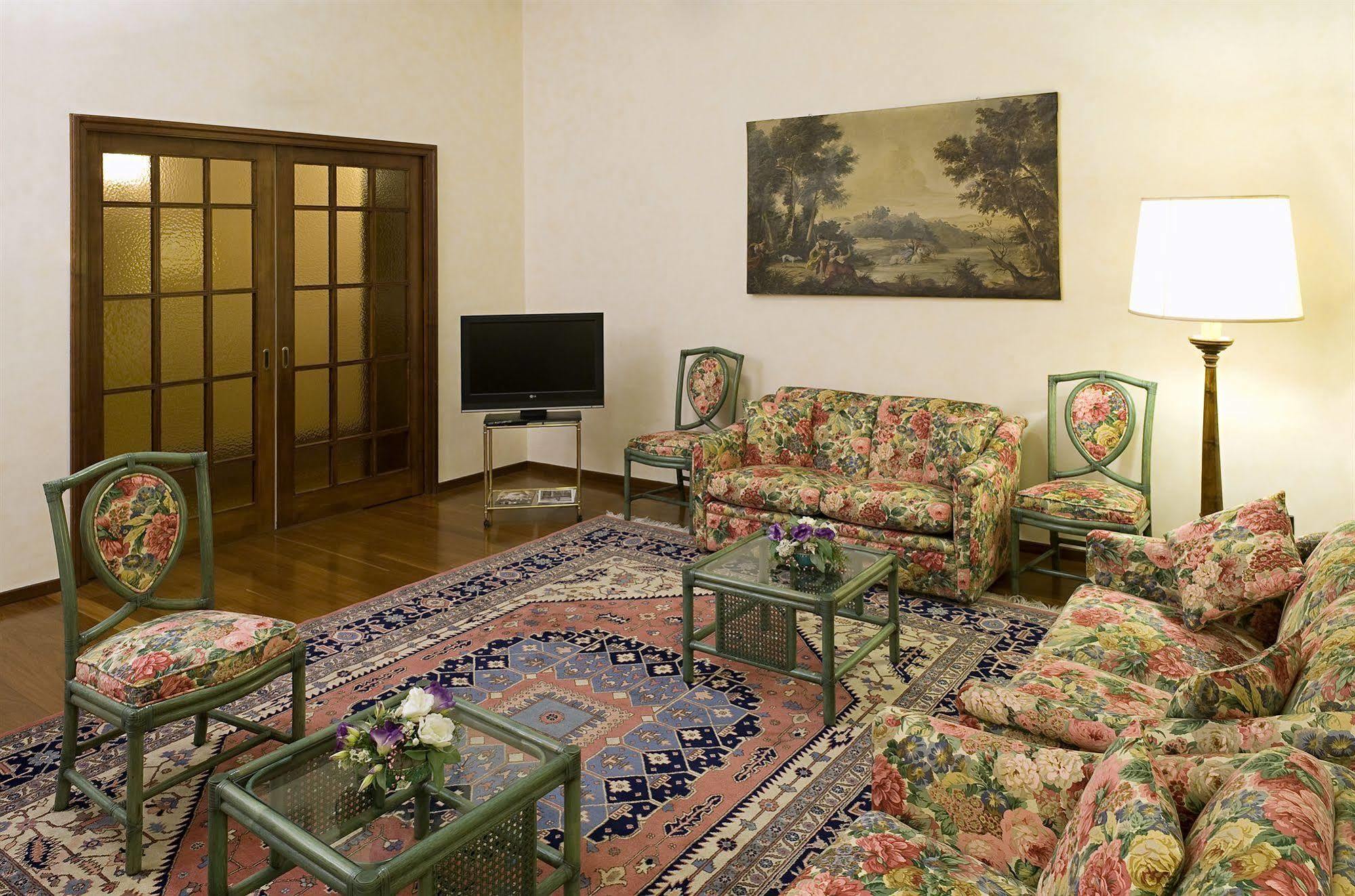 Albergo Delle Notarie Reggio nell'Emilia Buitenkant foto